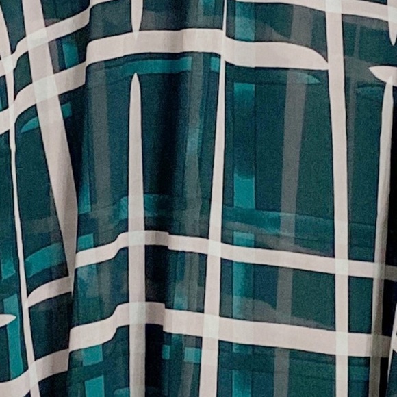 Cabi 3948 Cake Ruffle Blouse Medium EUC - Picture 7 of 10